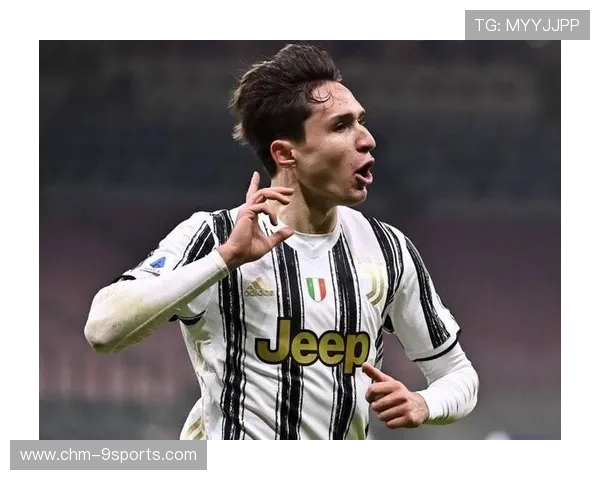 尤文断球后启动迅速，基耶萨射门太正