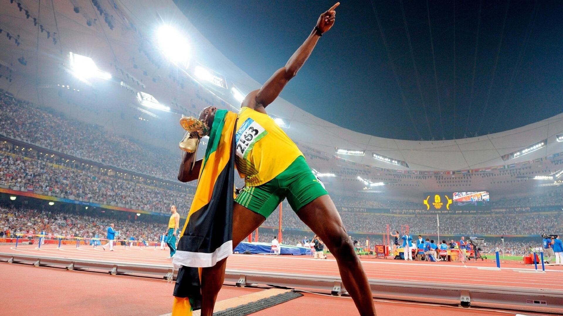 中国男篮重燃斗志再度出发,中国男篮燃动十年全程